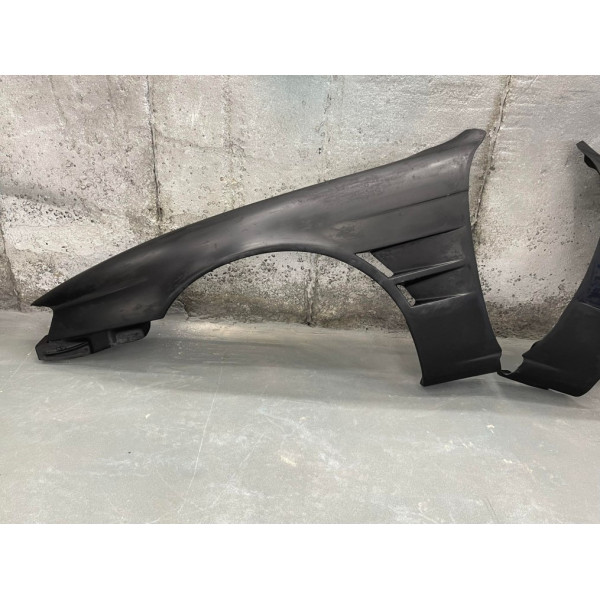 NISSAN S14 FIBREGLASS VENTED FRONT WINGS