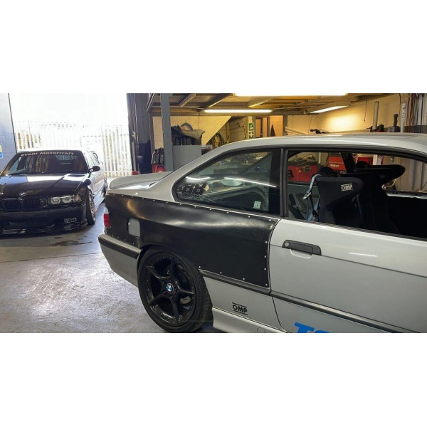 BMW E36 COUPE WIDE ARCH OVER FENDER KIT