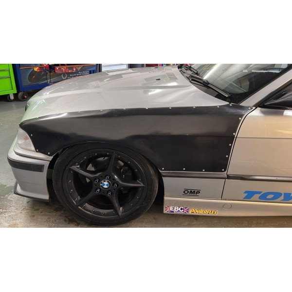 BMW E36 COUPE WIDE ARCH OVER FENDER KIT