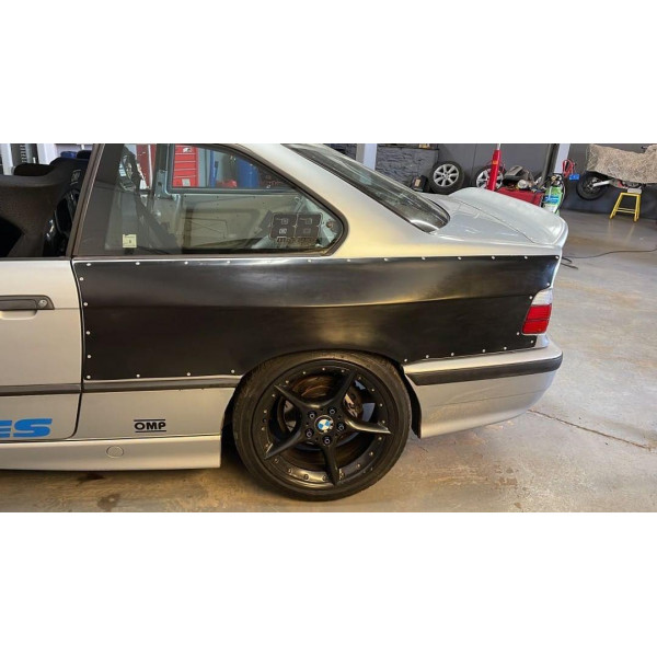 BMW E36 COUPE WIDE ARCH REAR OVER FENDERS