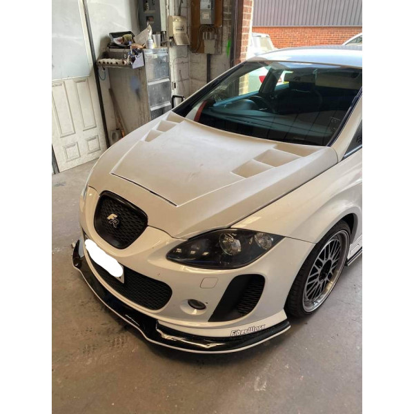 Leon Fibreglass FX2 Vented Bonnet