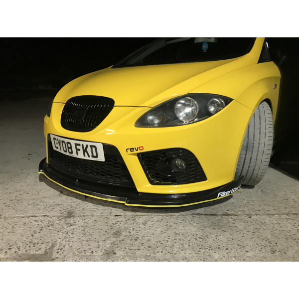 Leon Fibreglass FX2 Front Splitter with Winglets (Pre)